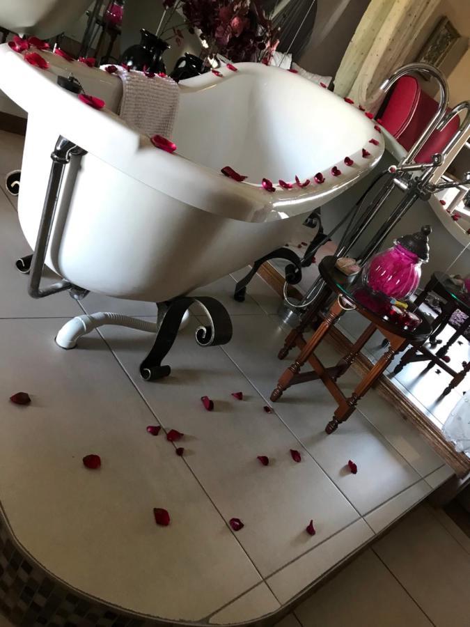 Annie'S Boutique Guesthouse And Garden Spa Hartbeespoort Kültér fotó