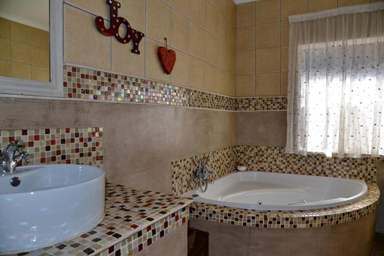 Annie'S Boutique Guesthouse And Garden Spa Hartbeespoort Kültér fotó