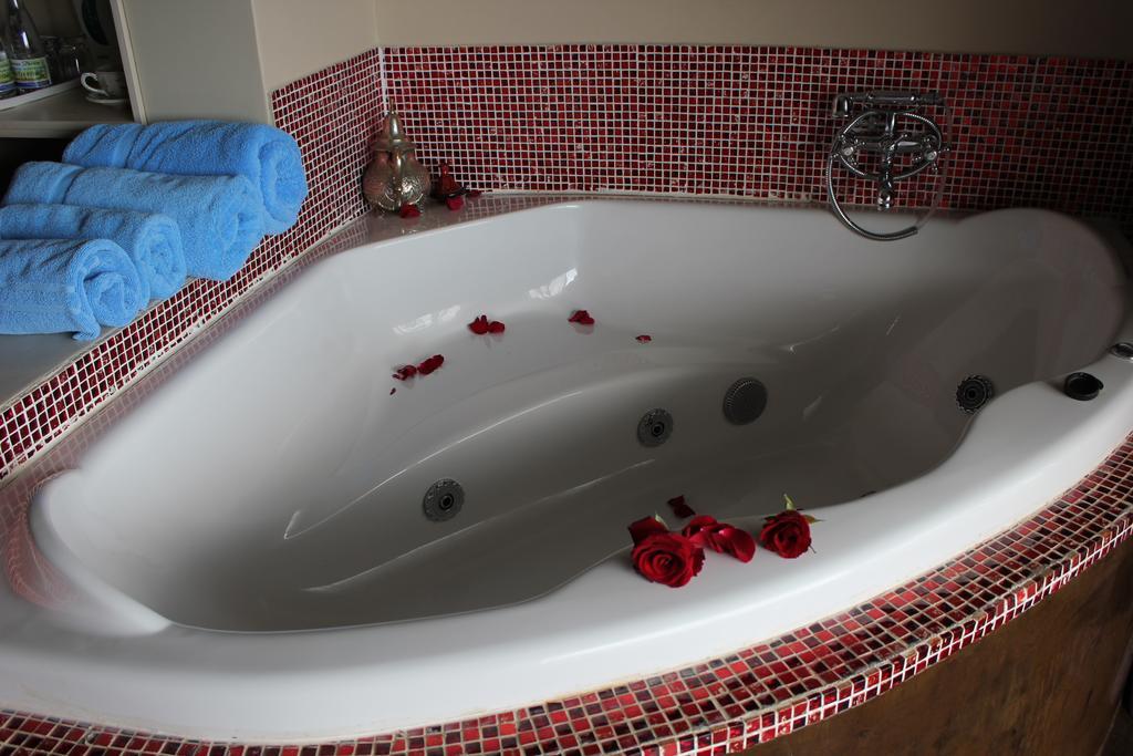 Annie'S Boutique Guesthouse And Garden Spa Hartbeespoort Kültér fotó